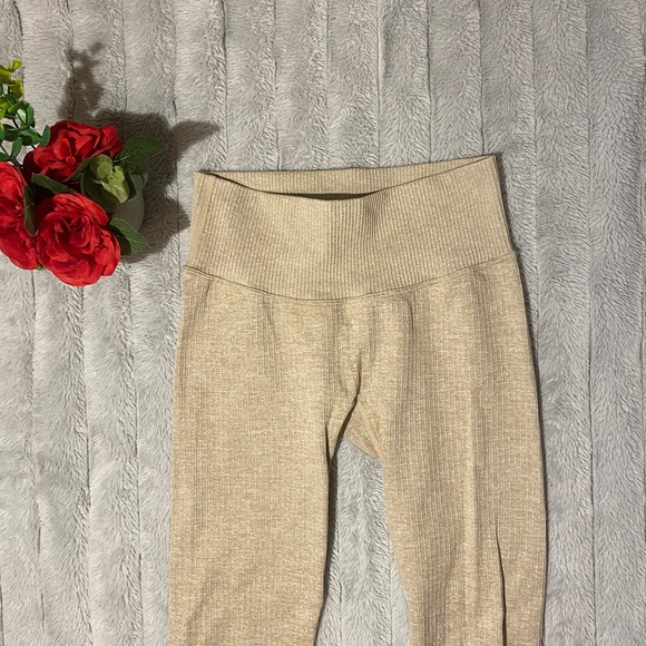 Tan Ribbed Leggings - Picture 4 of 5